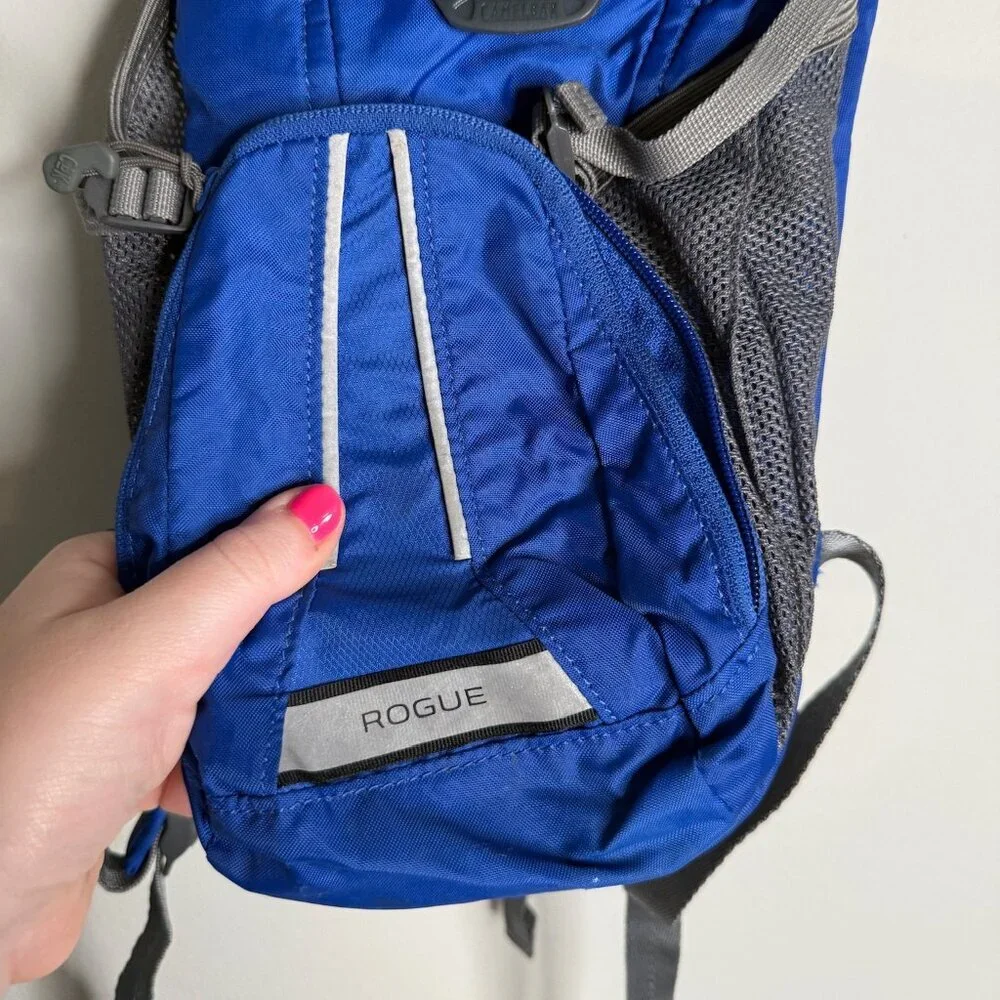 Camelbak Unisex‎ Rogue Hydration Pack Backpack Blue Hiking Running Cycling